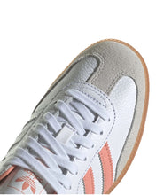 Load image into Gallery viewer, Adidas Samba OG in White / Clay Pink - Bisy Clothing
