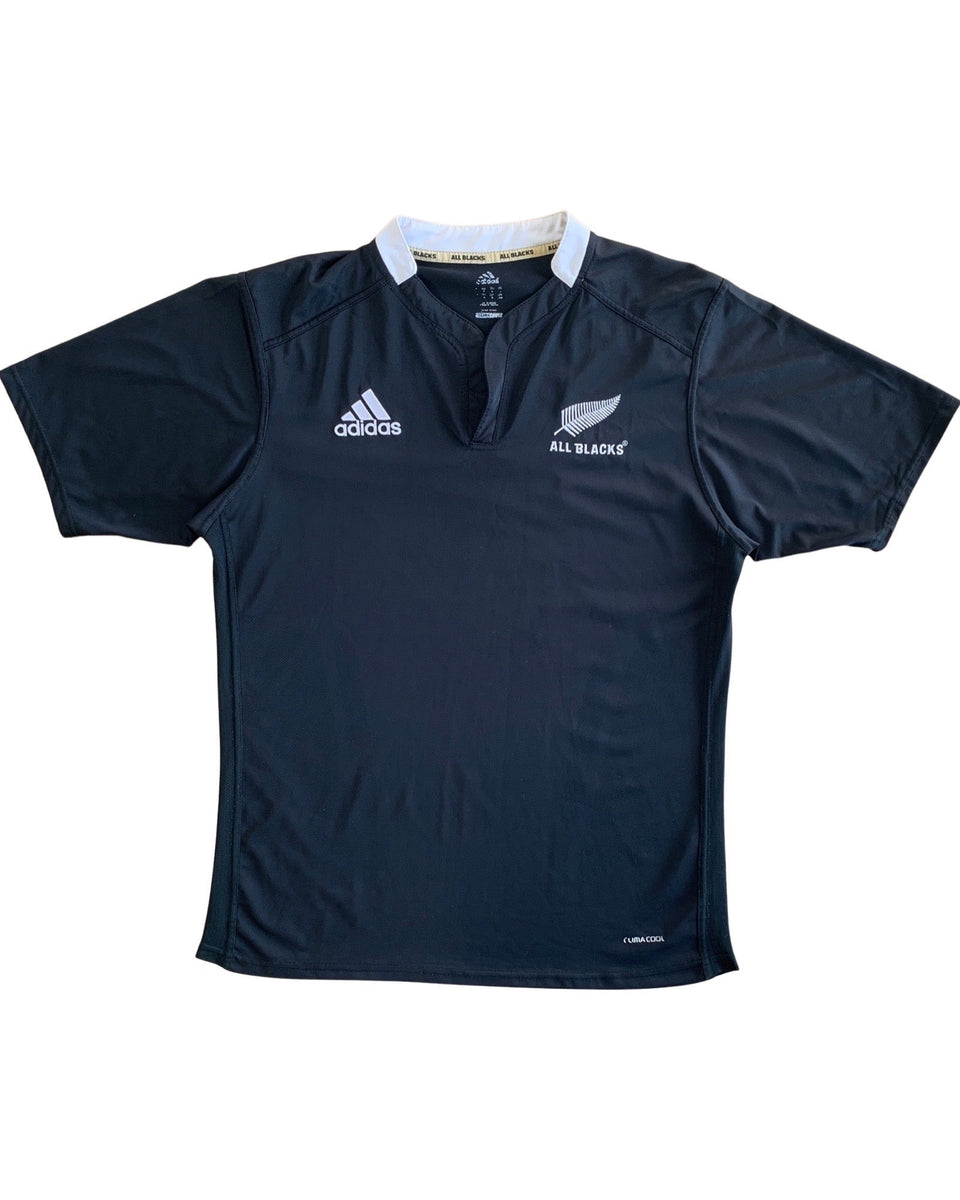 adidas-size-xl-all-blacks-