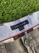 Load image into Gallery viewer, Chino Pant in Grey<br/>Preloved - Bisy Clothing