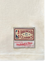 Load image into Gallery viewer, Mitchell & Ness Los Angeles Laker Shaquille O'neal T-Shirt White - Bisy Clothing