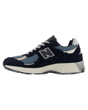 Load image into Gallery viewer, New Balance 2002R Protection Pack Dark Navy ⏐ Size US9 - Bisy Clothing