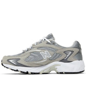 Load image into Gallery viewer, New Balance 725 in Grey - Bisy Clothing