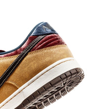 Load image into Gallery viewer, Nike SB Dunk Low Pro 'City of Cinema' - Bisy Clothing