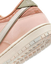 Load image into Gallery viewer, Nike SB Dunk Low Pro PRM 'Trocadero Gardens / City of Dreams' - Bisy Clothing