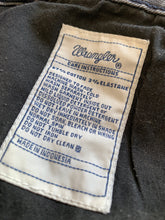 Load image into Gallery viewer, WRANGLER Size 10 Liv High Waisted Denim Jean in Charcoal - Bisy Clothing