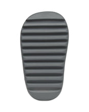 Load image into Gallery viewer, Yeezy Slide in Slate Grey (Infants) - Bisy Clothing