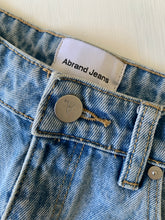 Load image into Gallery viewer, Abrand High Relaxed Denim Shorts in Blue ⏐ Size 10