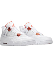 Load image into Gallery viewer, Jordan Air Jordan 4 Retro in &#39;Metallic Orange&#39; (2020)