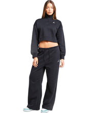 Load image into Gallery viewer, Jordan Brooklyn Fleece Quarter Zip Cropped Jumper Black