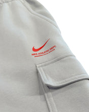 Load image into Gallery viewer, Nike NSW Swoosh Cargo Fleece Pants in Grey