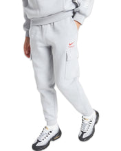 Load image into Gallery viewer, Nike NSW Swoosh Cargo Fleece Pants in Grey