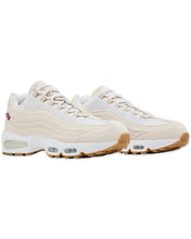 將圖片載入圖庫檢視器 Nike x Levi&#39;s Air Max 95 OG &#39;Light Orewood Brown&#39; (2025)