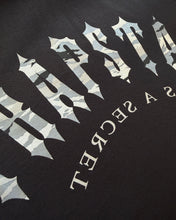 Load image into Gallery viewer, Trapstar Its a Secret Arch Short Sleeve T-Shirt in Black Camo (2026)