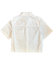 將圖片載入圖庫檢視器 Calvin Klein Jeans Cropped Short Sleeve Shirt in White - Bisy Clothing