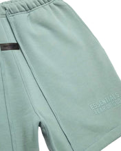 將圖片載入圖庫檢視器 Essentials Fear of God Fleece Sweatshorts in Sycamore (2023) - Bisy Clothing