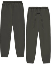將圖片載入圖庫檢視器 Essentials Fear of God Sweatpants in Ink (2024) - Bisy Clothing