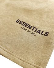 將圖片載入圖庫檢視器 Essentials Fear of God Sweatshorts in Amber (2021) - Bisy Clothing