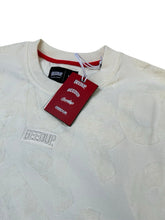 將圖片載入圖庫檢視器 Geedup PFK Monogram T-Shirt Cream (2024) - Bisy Clothing