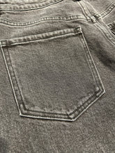 將圖片載入圖庫檢視器 High Waisted Tapered Charcoal Denim Jeans ⏐ Size 10 - Bisy Clothing