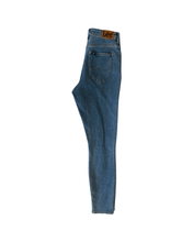 Load image into Gallery viewer, LEE Size 11 High Licks Crop Distressed Denim Mom Jeans JAN1021 - Bisy Clothing