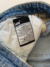 Load image into Gallery viewer, LEE Size 11 High Licks Crop Distressed Denim Mom Jeans JAN1021 - Bisy Clothing
