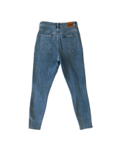Load image into Gallery viewer, LEE Size 11 High Licks Crop Distressed Denim Mom Jeans JAN1021 - Bisy Clothing
