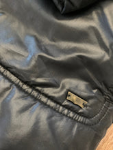 Load image into Gallery viewer, Levi&#39;s Longline Puff Quilted Coat Black ⏐ Size S - Bisy Clothing
