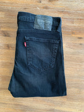 Load image into Gallery viewer, LEVIS Size 30 Denim Black Jeans Women&#39;s MAR4621 - Bisy Clothing