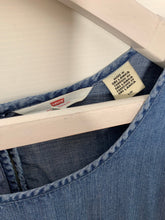 Load image into Gallery viewer, LEVIS Size L S/S Denim Look Top Womens NOV4121 - Bisy Clothing