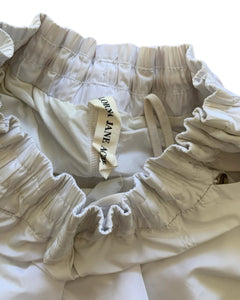 Lorna Jane Woven Jogger Shorts in White - Bisy Clothing