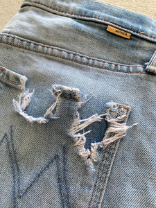 MOTHER Size 29 Superior Denim Distressed Jeans in Light Blue - Bisy Clothing