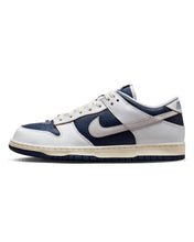 Load image into Gallery viewer, Nike SB Dunk Low HUF New York City ⏐ Size US11 - Bisy Clothing