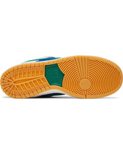 Load image into Gallery viewer, Nike SB Dunk Low Pro &#39;Hyper Royal Malachite&#39; - Bisy Clothing