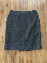 Load image into Gallery viewer, PERRI CUTTEN Size 14 Pencil Skirt in Black with White Detailing Women&#39;s DEC104 - Bisy Clothing