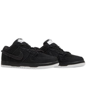 Load image into Gallery viewer, Nike SB Dunk Low Pro QS Gnarhunters