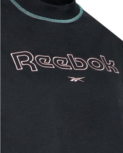 Reebok CL Heritage Grpaphic T-Shirt Cropped in Black - Bisy Clothing