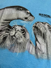 將圖片載入圖庫檢視器 Sea World Gold Coast Vintage Short Sleeve T-Shirt - Bisy Clothing