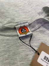 Load image into Gallery viewer, Warner Bros Vintage 1998 Bugs Bunny Tazzy Devil Short Sleeve T-Shirt Grey ⏐Size L - Bisy Clothing
