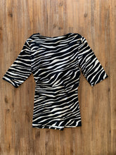 Load image into Gallery viewer, WITCHERY Size XS &#39;Caramel Print Knot Front&#39; Top Women&#39;s JAN188 - Bisy Clothing