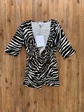 Load image into Gallery viewer, WITCHERY Size XS &#39;Caramel Print Knot Front&#39; Top Women&#39;s JAN188 - Bisy Clothing