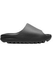 Load image into Gallery viewer, Yeezy Slide in Onyx (2022) - Bisy Clothing