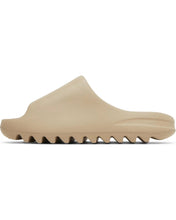 將圖片載入圖庫檢視器 Yeezy Slide in Pure - Bisy Clothing
