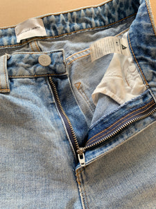 Size 10 / 28” Mid Straight Denim Blue Jean Womens 200922