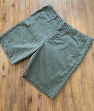 Load image into Gallery viewer, GLOBE Size 36 Chino Shorts in Khaki Mens DEC51
