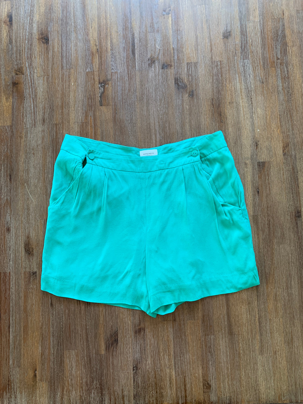 COUNTRY ROAD Size 10 Shorts in Green Womens JAN191