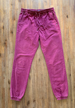 Load image into Gallery viewer, BILLABONG Size 8 Cuffed Pants in a Retro Marone DEC129