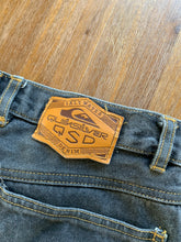 Load image into Gallery viewer, QUICKSILVER Size W28 L32 Vintage Denim Jean in a Charcoal Grey Men&#39;s JUL133