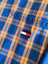 Load image into Gallery viewer, TOMMY HILFIGER Size L/XL Vintage Long Sleeve Shirt in Plaid (Denim / Corduroy Collar)