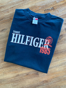 TOMMY HILFIGER Size M Vintage Spellout & Crest Navy T-Shirt Men's MAR8821