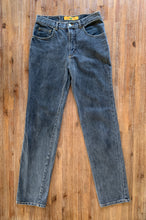 Load image into Gallery viewer, QUICKSILVER Size W28 L32 Vintage Denim Jean in a Charcoal Grey Men&#39;s JUL133